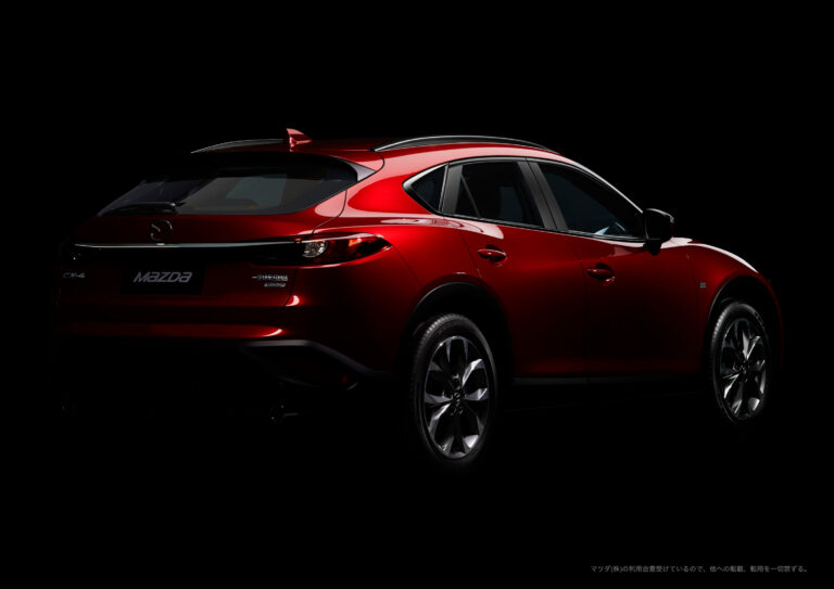 MAZDA CX-4 Photo
